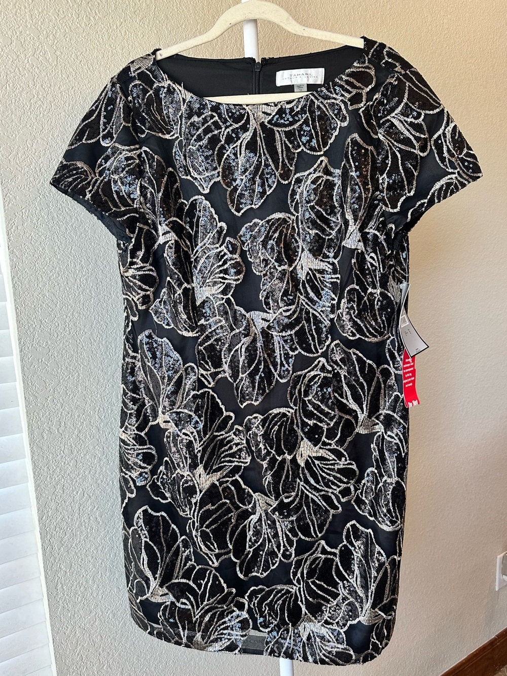 Tahari Arthur S Levine black sequined gold embroidery floral sheath dress 16 NWT